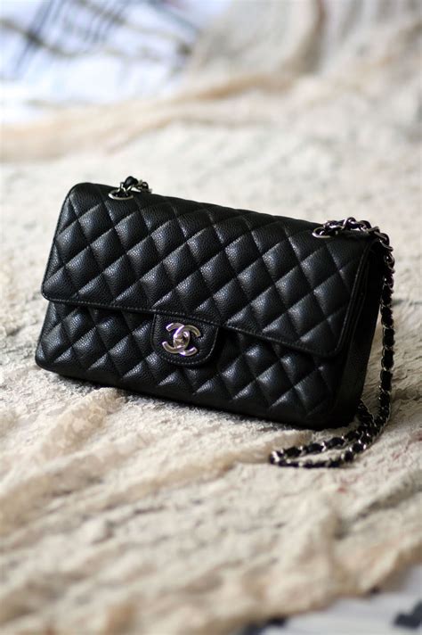 chanel classic flap 真假|discontinued Chanel flaps.